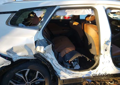 2025 Toyota Crown Signia Xle из США, поврежденный, VIN JTDACAAJ0S3003104